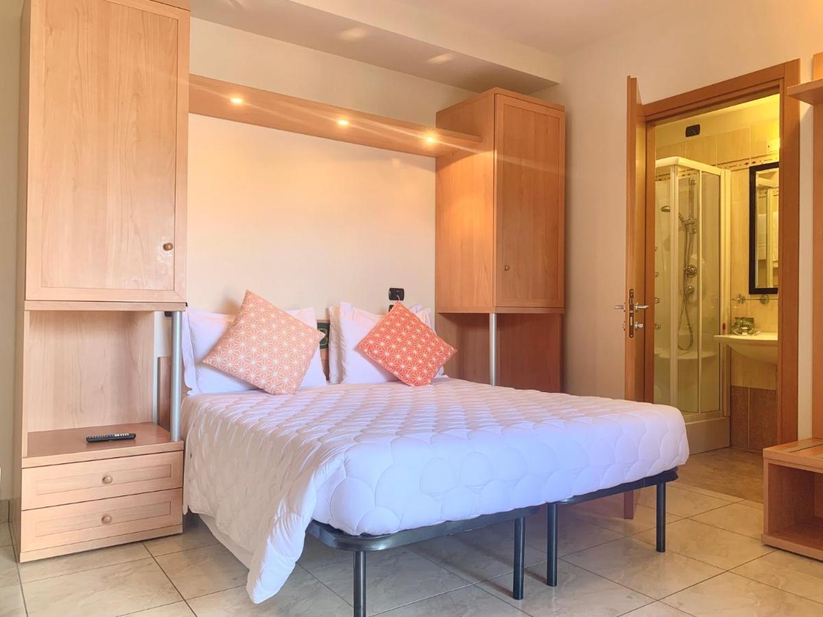 Hotel Bixio Lido di Camaiore Esterno foto