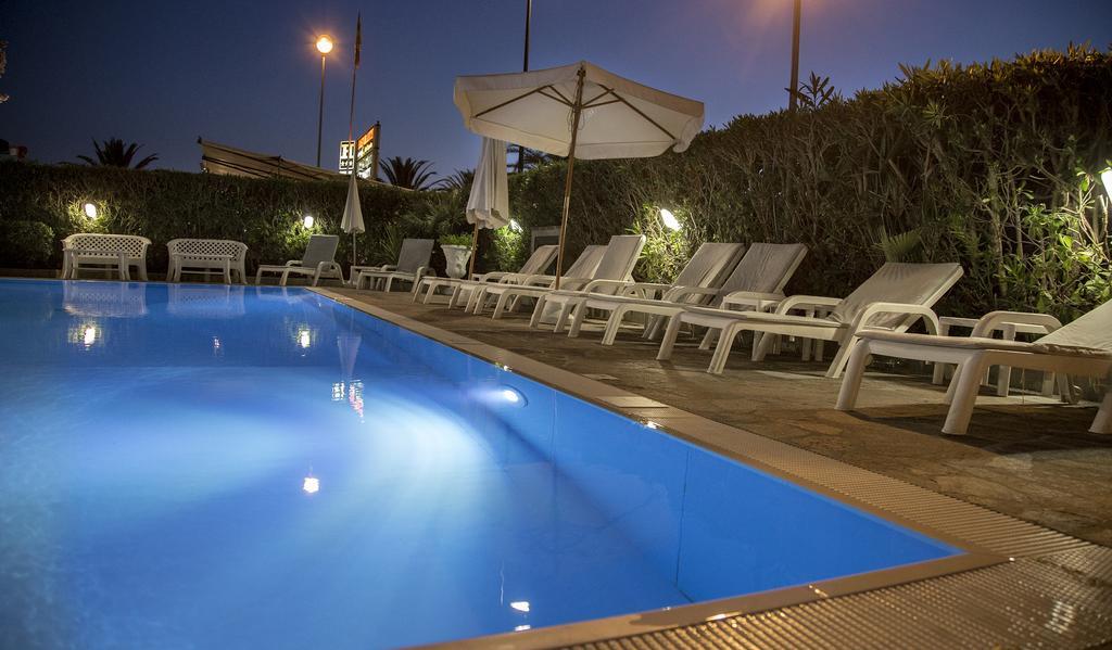 Hotel Bixio Lido di Camaiore Esterno foto