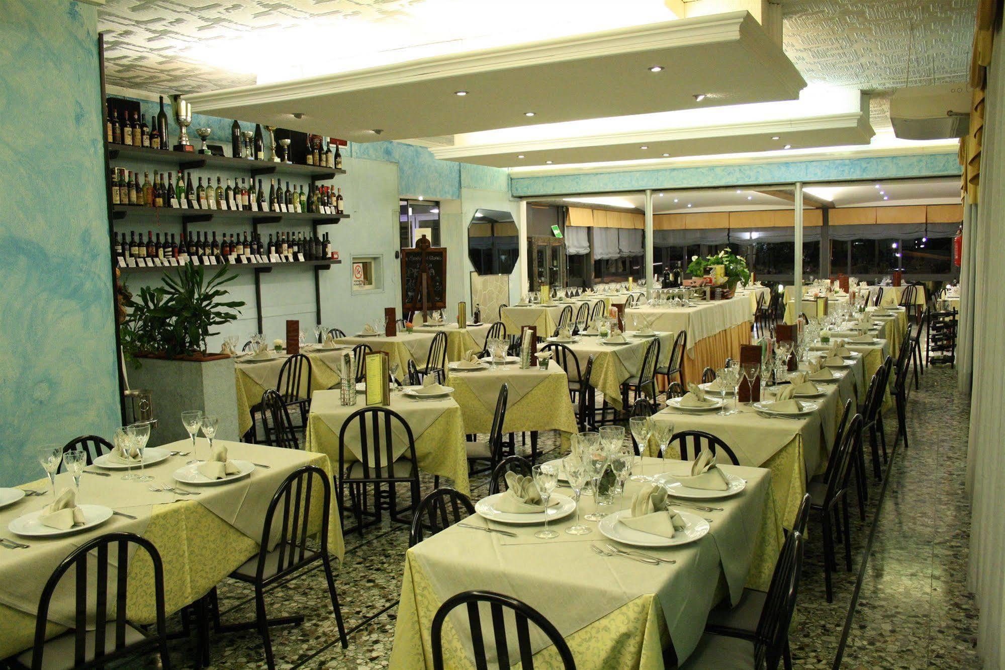 Hotel Bixio Lido di Camaiore Esterno foto