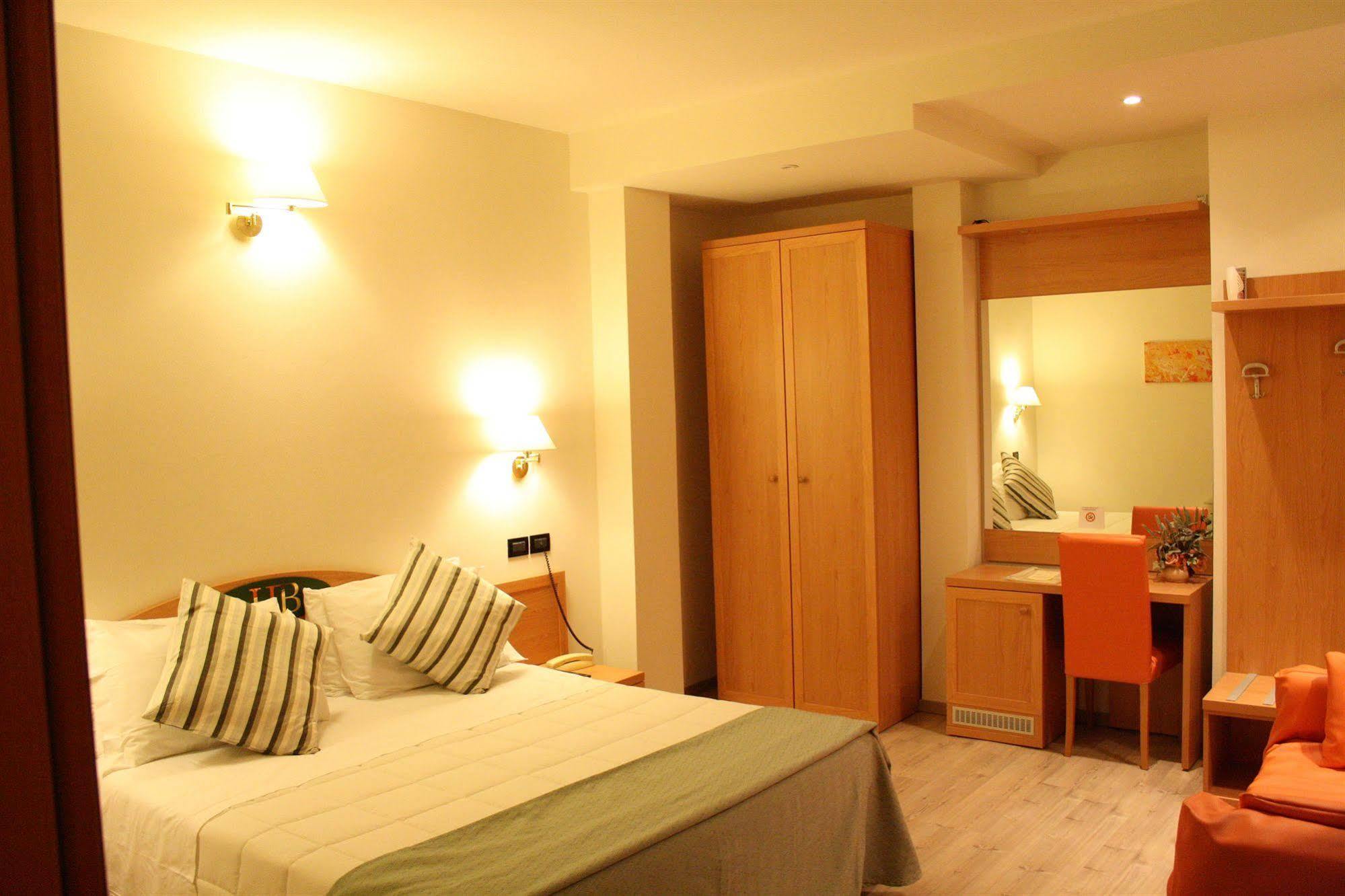 Hotel Bixio Lido di Camaiore Esterno foto