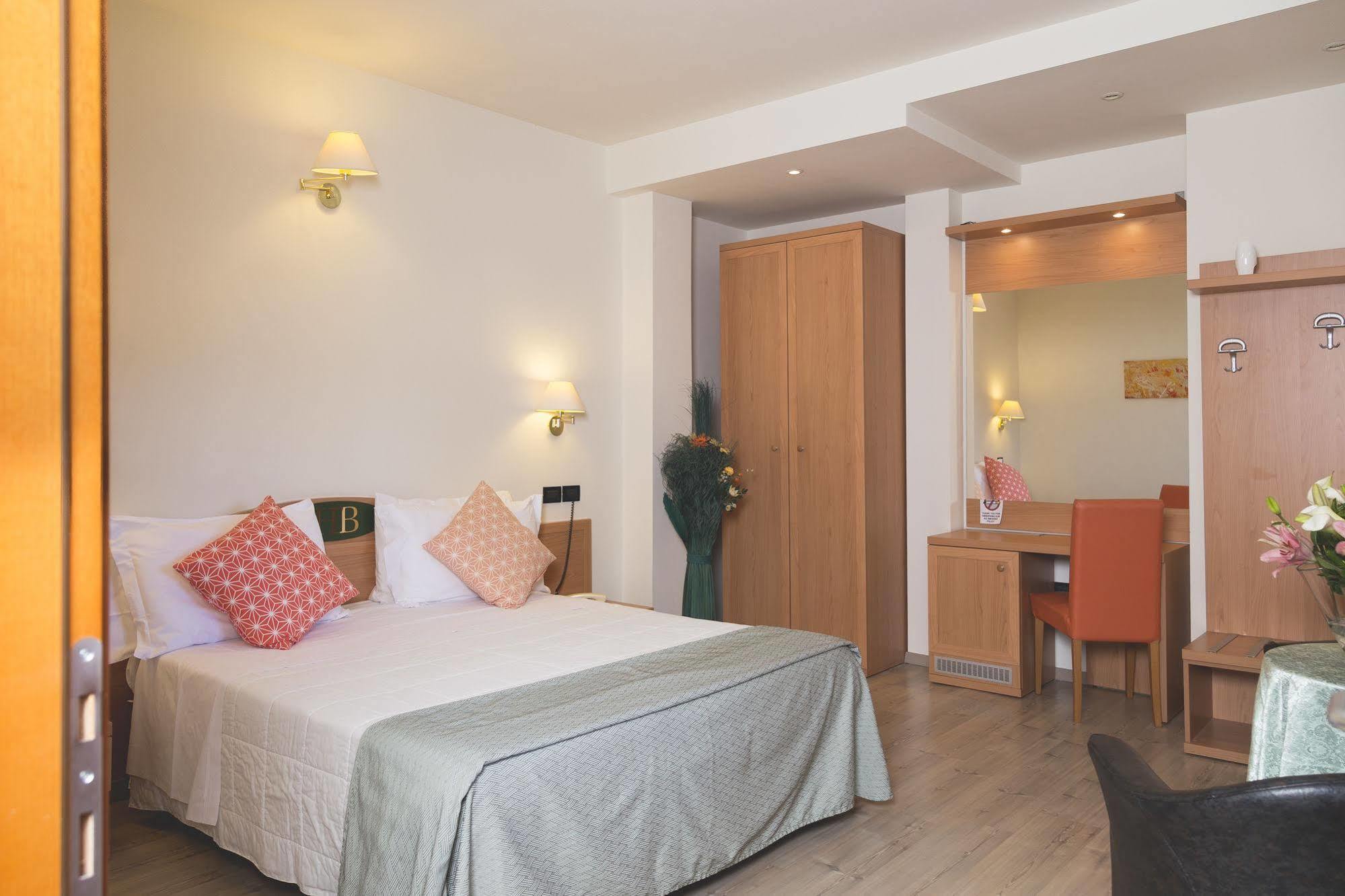 Hotel Bixio Lido di Camaiore Esterno foto