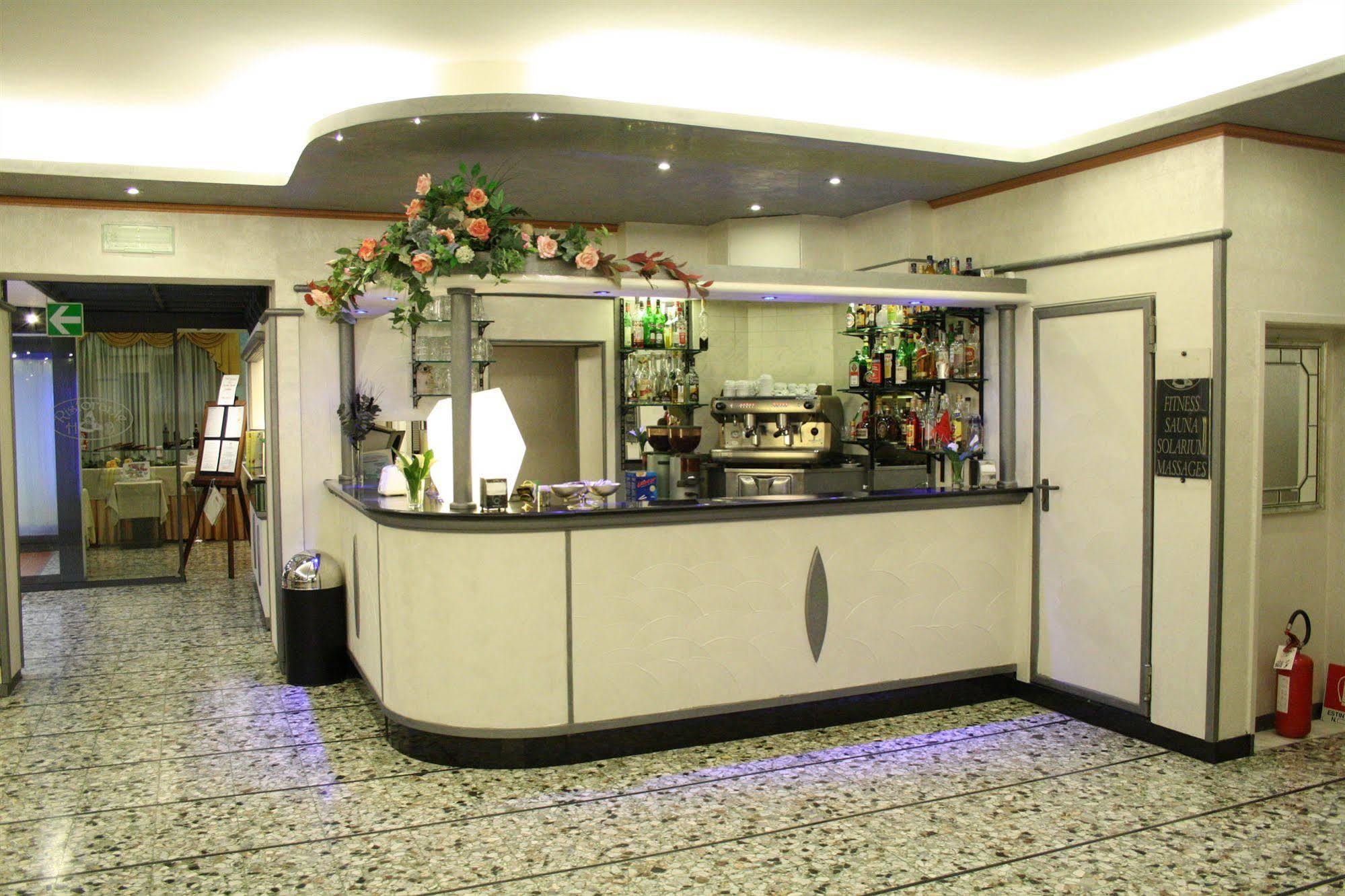 Hotel Bixio Lido di Camaiore Esterno foto
