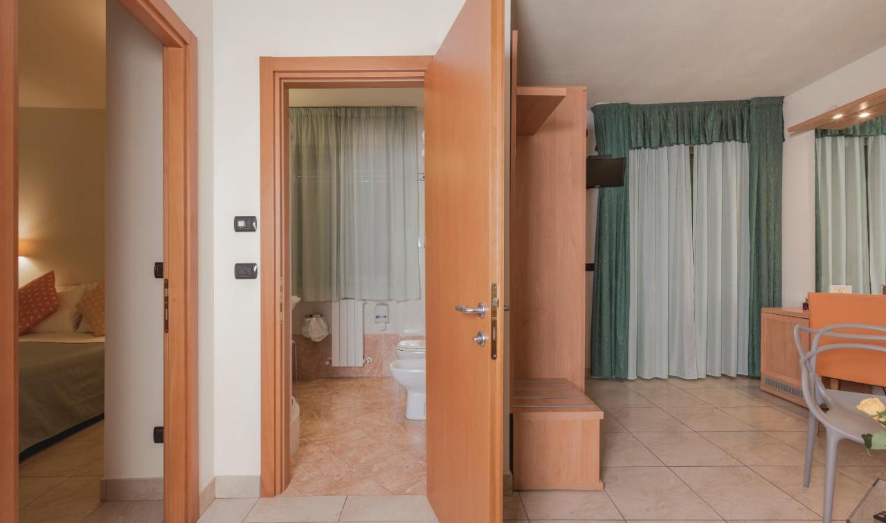 Hotel Bixio Lido di Camaiore Esterno foto