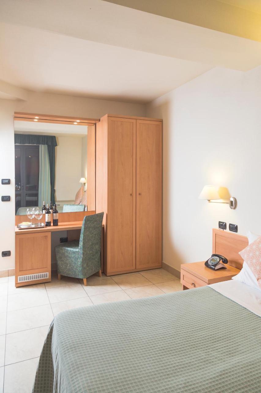 Hotel Bixio Lido di Camaiore Esterno foto