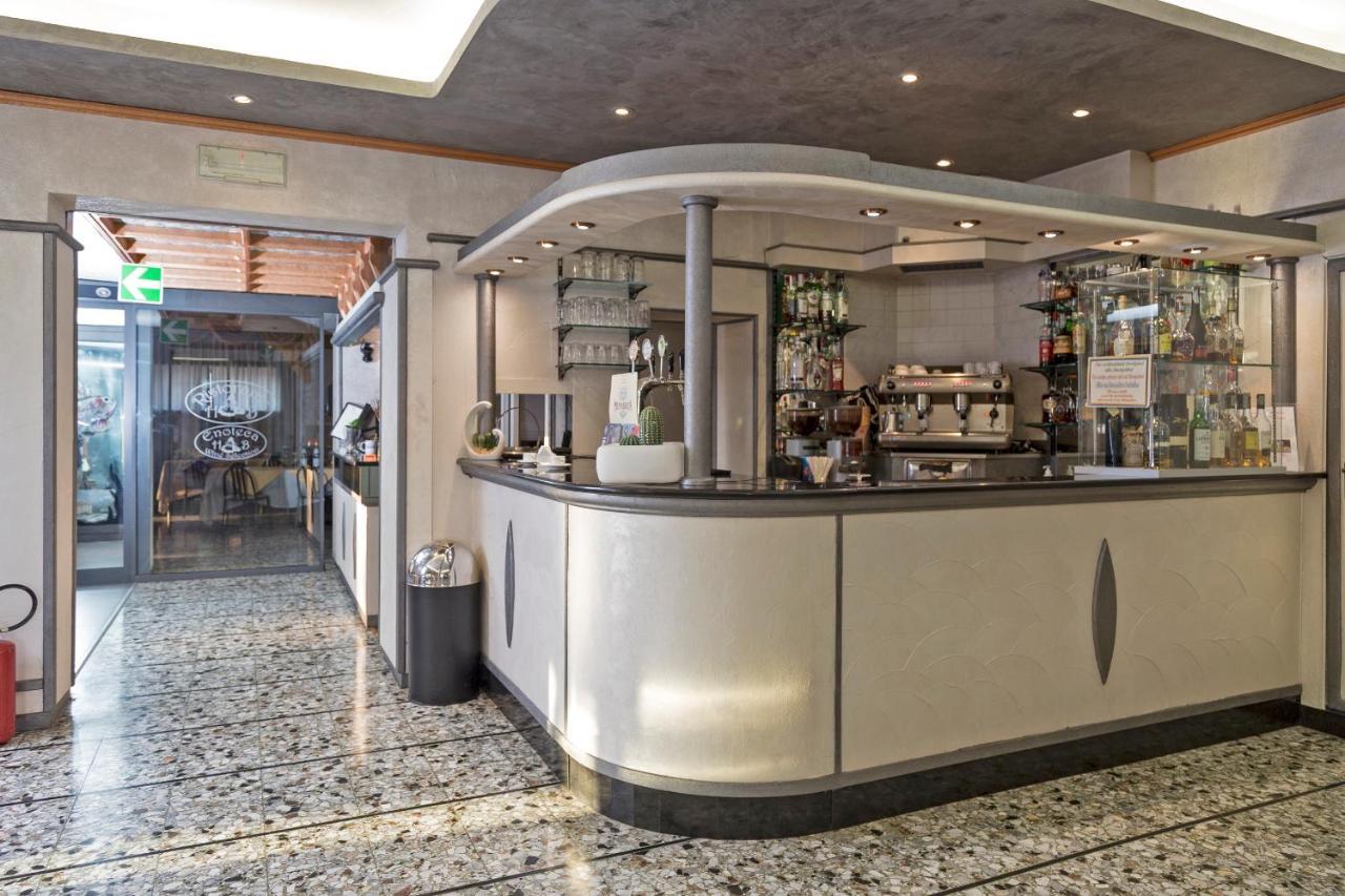 Hotel Bixio Lido di Camaiore Esterno foto