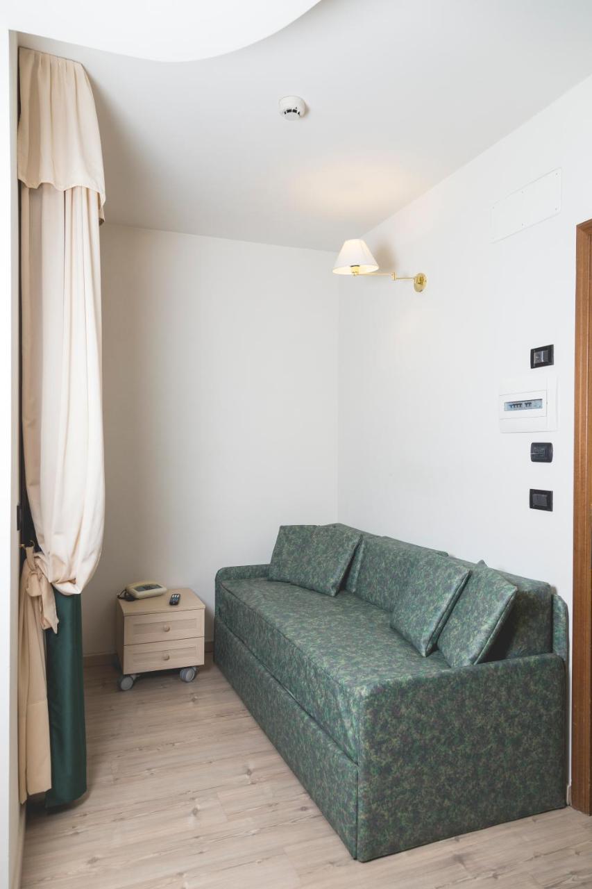 Hotel Bixio Lido di Camaiore Esterno foto