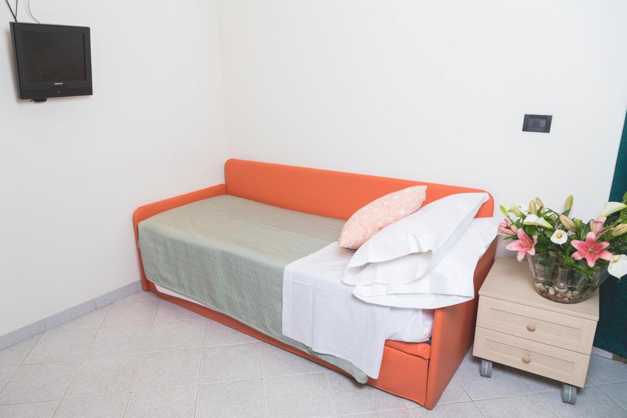 Hotel Bixio Lido di Camaiore Esterno foto