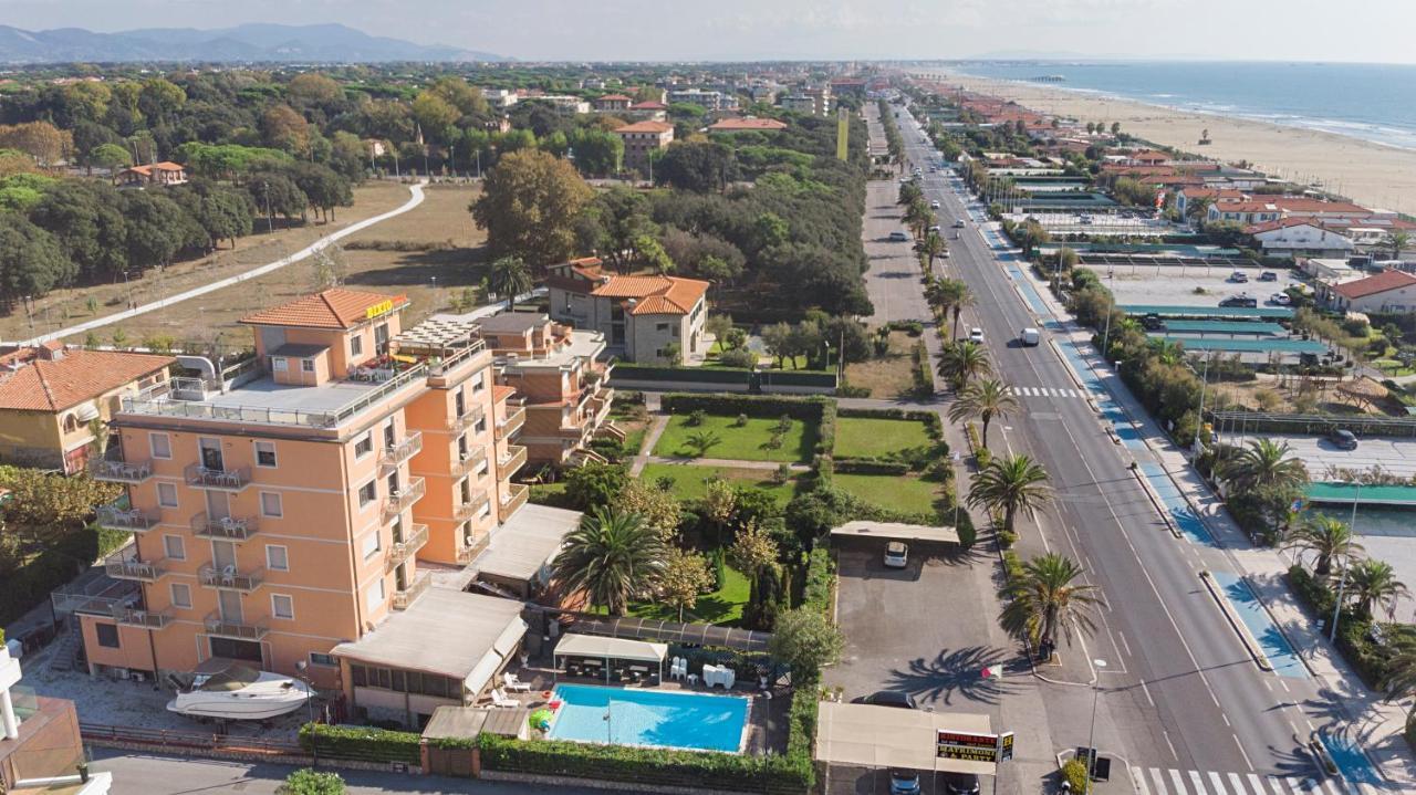 Hotel Bixio Lido di Camaiore Esterno foto